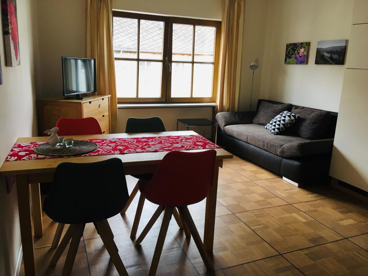 Weingut Claes Schmitt Erben Apartment Trittenheim